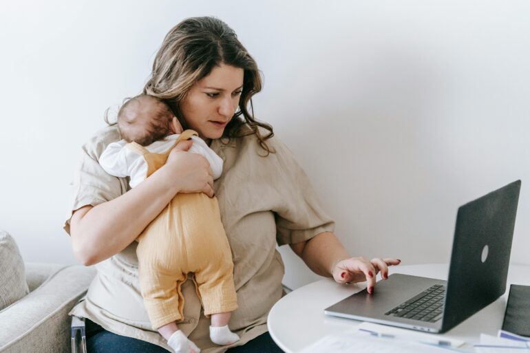 donne lavoro mamme maternità